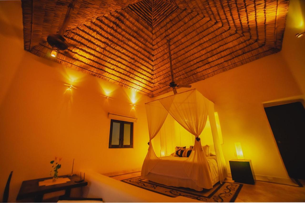 Tentaciones Hotel&Lounge Pool - Adults Only Zihuatanejo Exterior foto