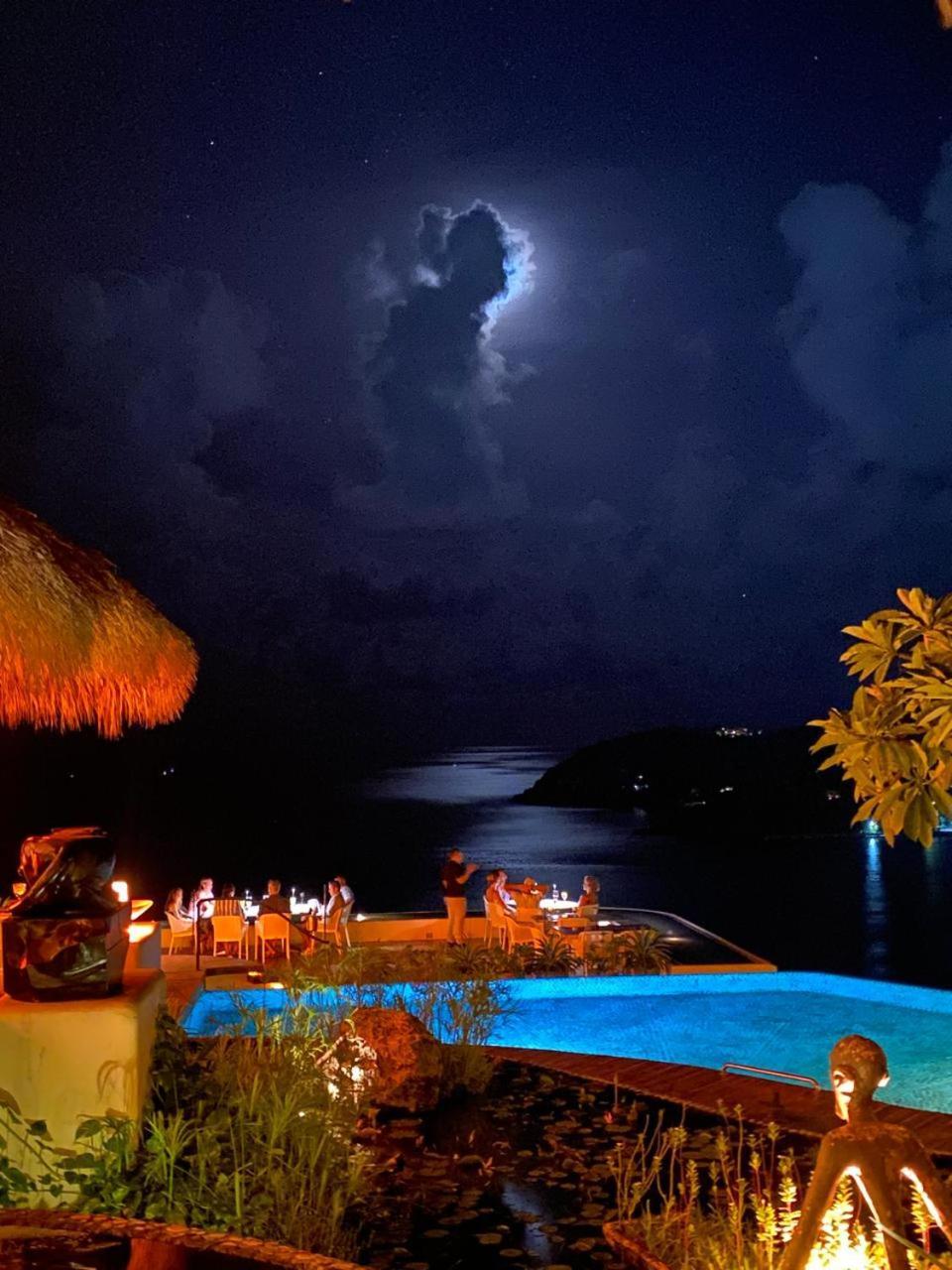Tentaciones Hotel&Lounge Pool - Adults Only Zihuatanejo Exterior foto