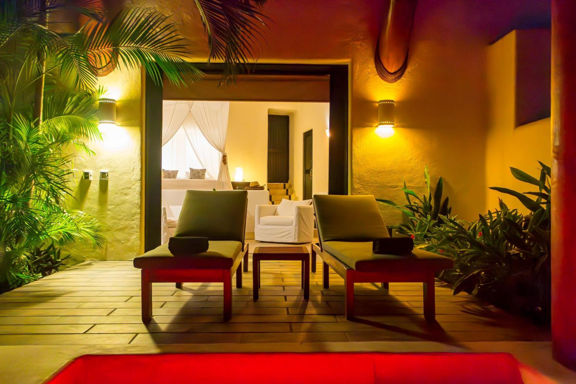 Tentaciones Hotel&Lounge Pool - Adults Only Zihuatanejo Exterior foto